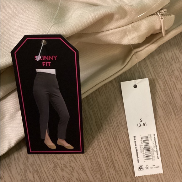 NWT No Boundaries Millennium Skinny Pants Size Small (3 - 5) - Picture 9 of 14